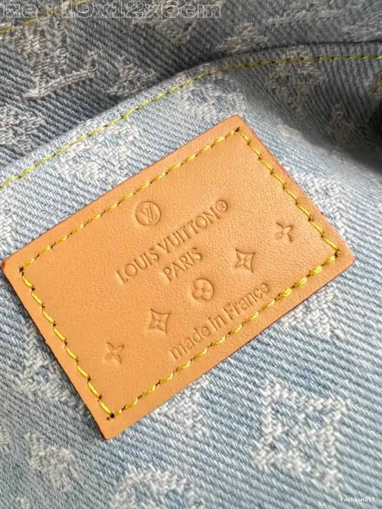 Cosmétique PM Vuitton Pochette Louis 0331